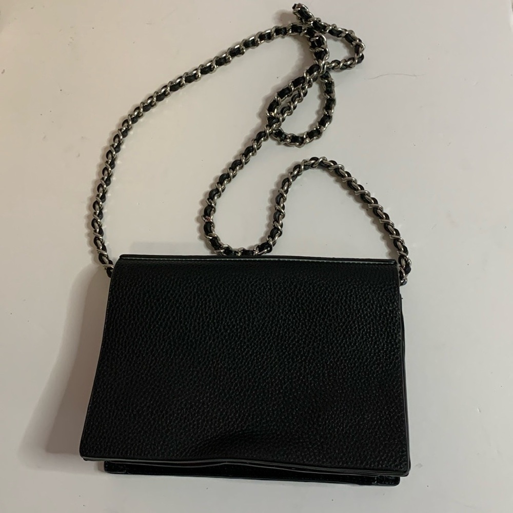 PULL & BEAR BLACK LEATHER & RED INSIDE CROSSBODY WTH SILVER & BLACK WEAVE CHAIN